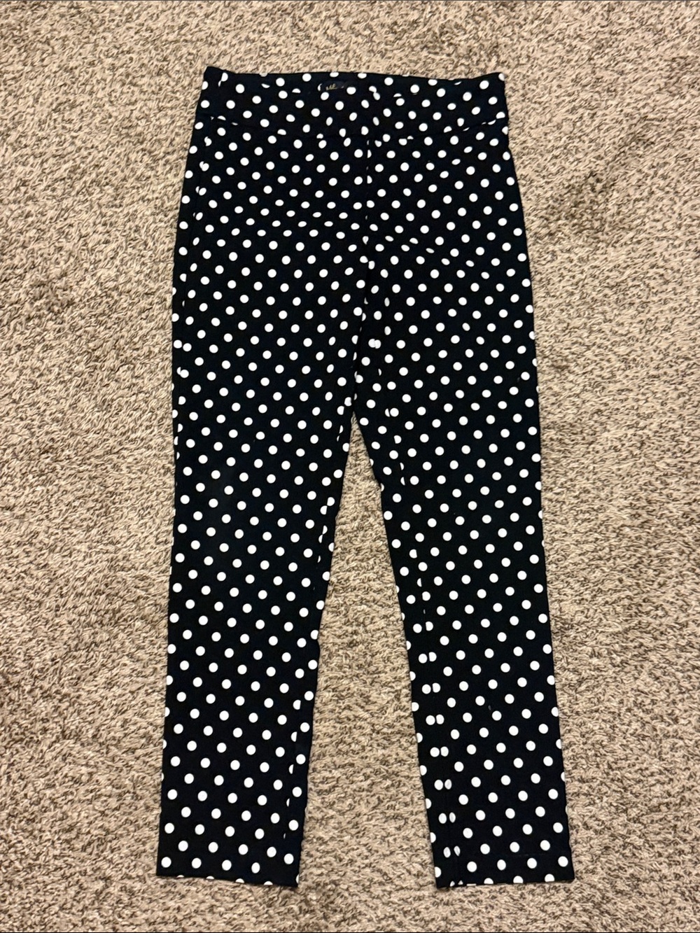 Melissa Paige Pull On Pixie Style Pants Black & White Polka Dot